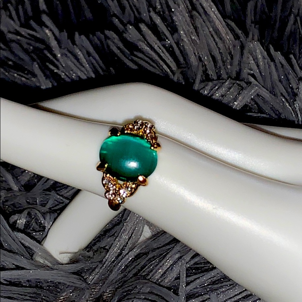 Color Vintage Cat’s Eye Stone Opal